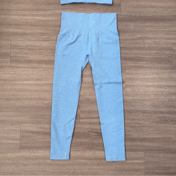 Yoga Set Baby Blue Sports Crop Tee and Leggings Fits as size small/medium - Picture 4 of 8